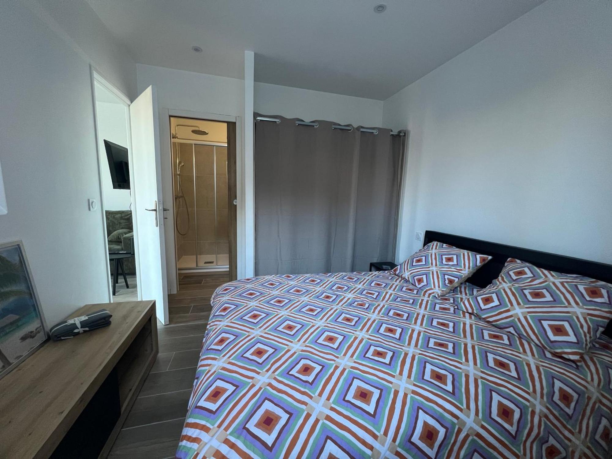 Maison T2 Avec Jaccuzi Wifi Parking Сен-Сир-сюр-Мер Экстерьер фото
